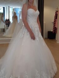 Trouwjurk ivory/pink ball gown